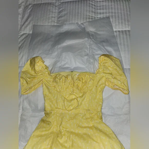 Yellow Floral ''Tallulah' House of CB- Medium - Picture 8 of 13